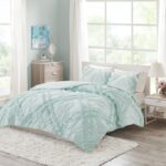 Dahlstrom Solid Quilt Set with Tufted Diamond Ruffles - Image 2