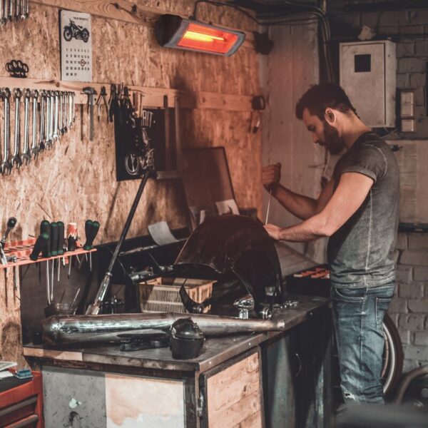 Tradesman Outdoor 1500 Watt Electric Mounted Patio Heater - Image 6