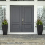 Tremont Self-Watering Plastic Pot Planter - Image 3