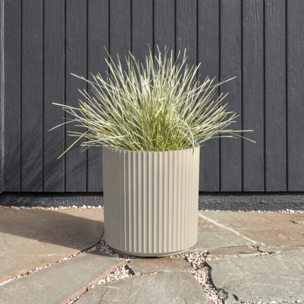 Veradek Mason Series Demi Planter - Image 13